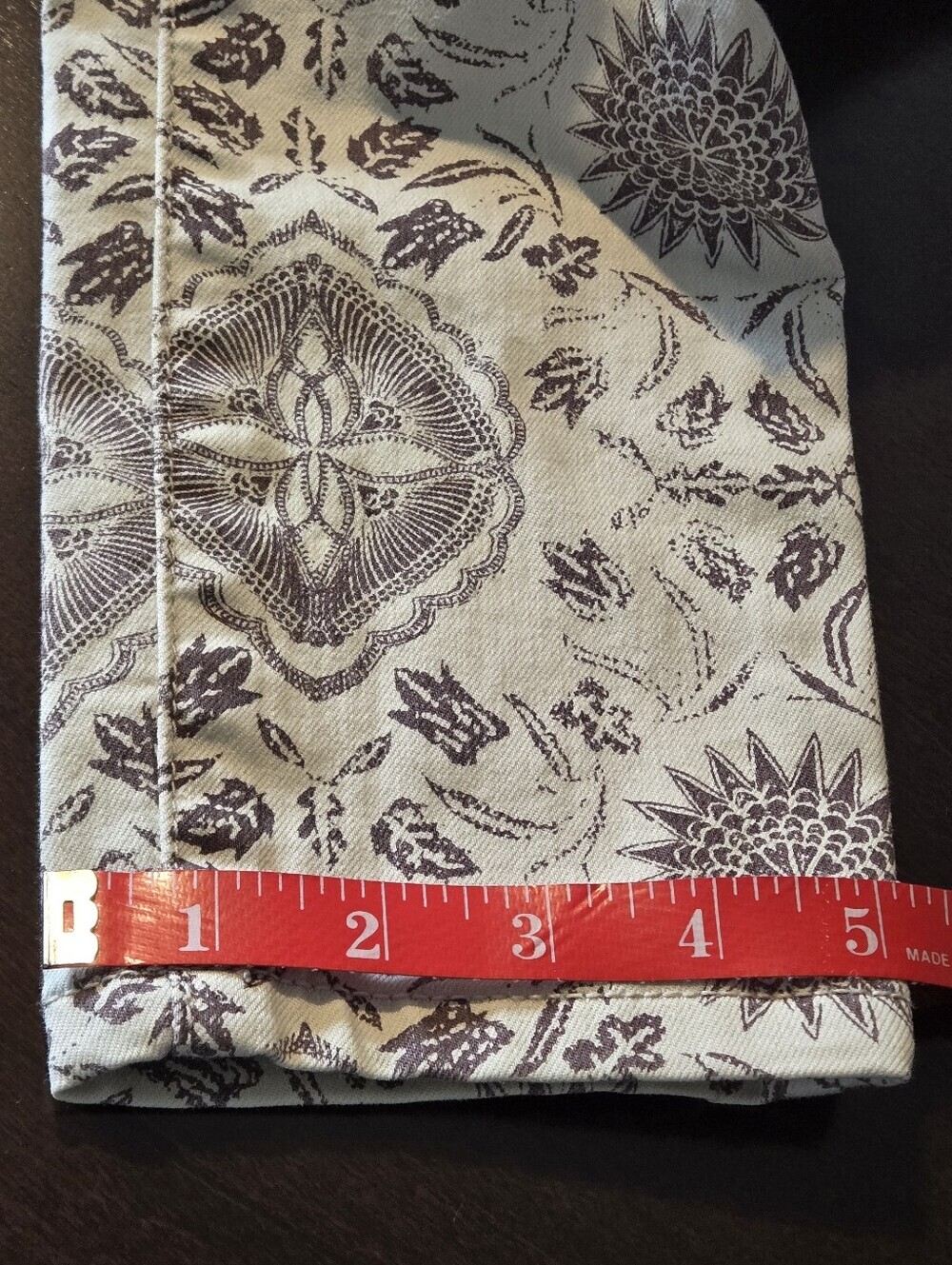 Free People Slim Ankle Crop Jeans Moroccan Mediallion Print Cream Brown Size 26 - Picture 13 of 15